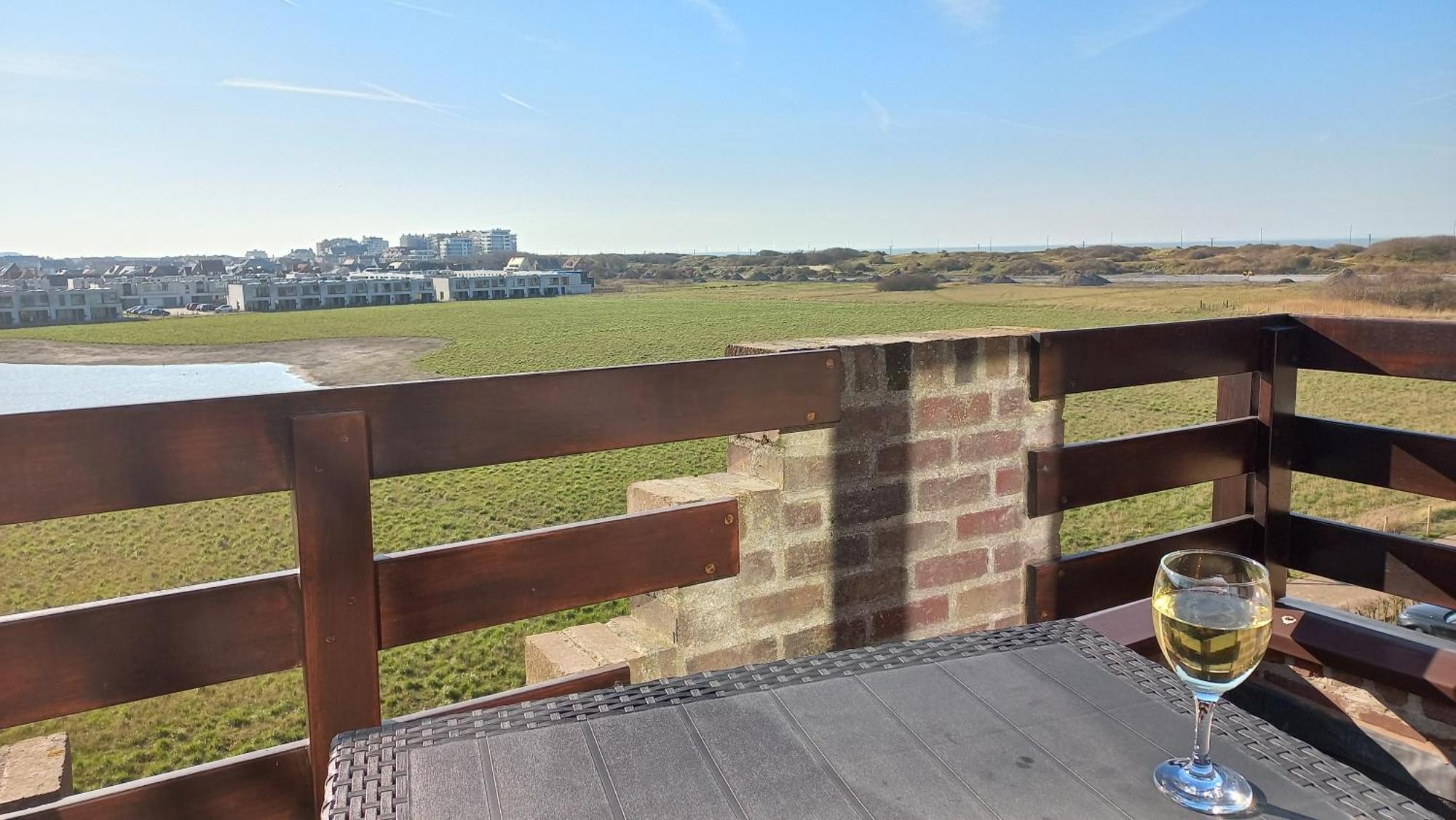 Modern Renovated Duplex With Unique And Calming View T33 * Oostende